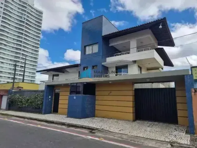 Casa triplex na parquelandia 5 suites 6 wc 5 vagas guarita 700 m2 aluguel 8.000 ou venda