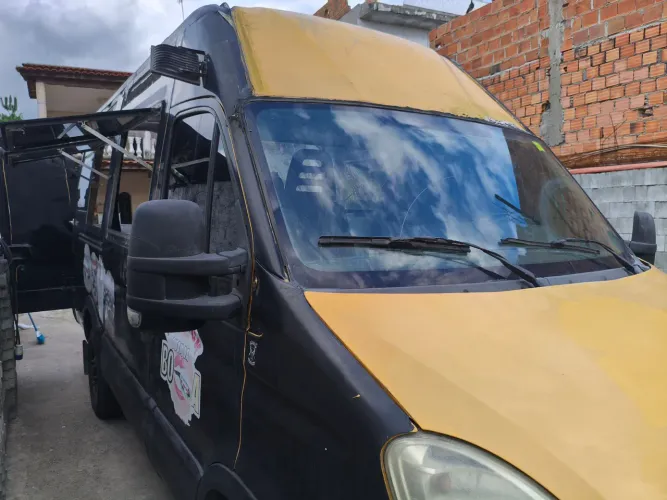 Iveco Daily Furgão Daily 45-170 Furgão 3.0 12m³ (die)(e5) 2022
