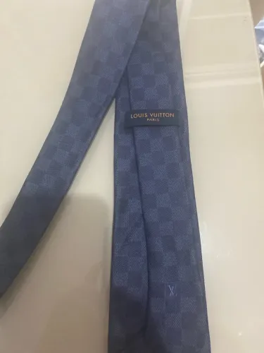 Lote Gravatas de Luxo Originais - Louis Vuitton, Chanel e Charvet Place Vendôme
