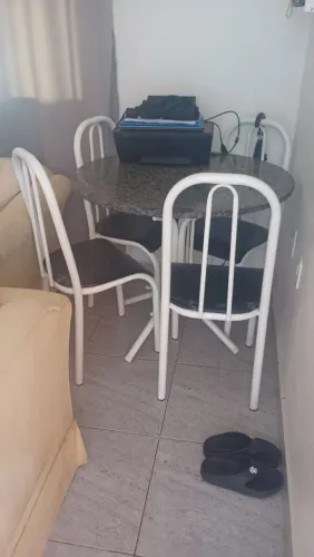 Mesa 4 cadeiras
