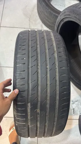 São 4 pneus 235/40 R18 Os 4 estão em ótimo estado, muito barato Perfil baixo