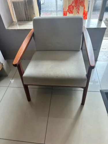 Poltrona madeira maciça top Stock 