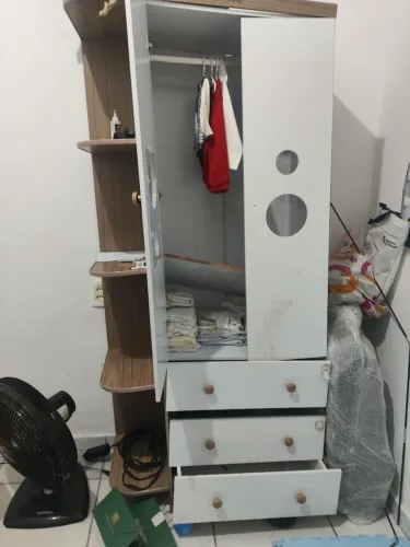 Doação de guarda roupa