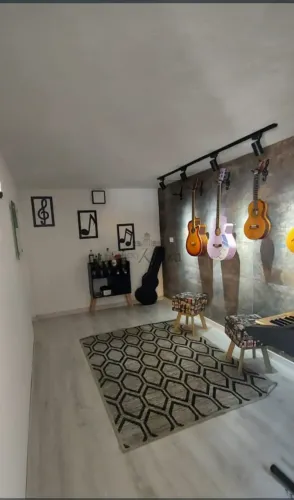Casa Sobrado - Alto da Boa Vista - Paraibuna - 4 Dormitórios - 250m².