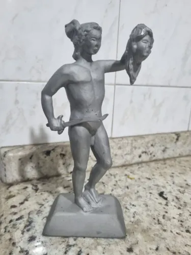 Perseu e Medusa - Escultura em Aço Inoxidável