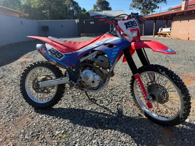 Moto de trilha