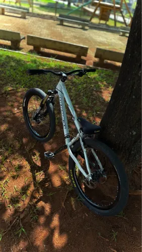 Vendo bike Monaco BlackBird TODA MONTADA