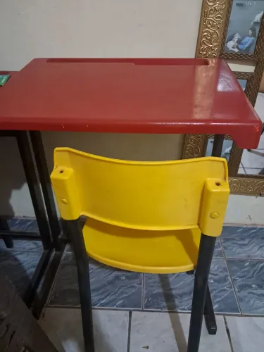 Duas Mesas infantil escolar