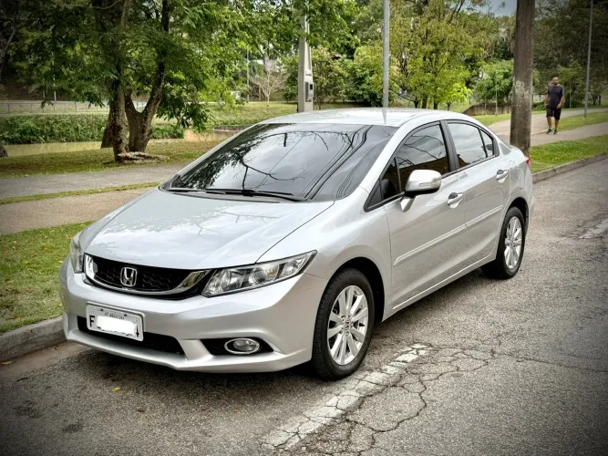 Honda Civic Sedan LXR 2.0 Flexone 16V Aut. 4P 2014
