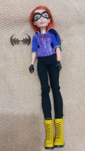 Boneca DC super hero girls Batgirls Mattel 