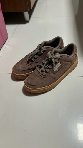 Tênis adidas n°40