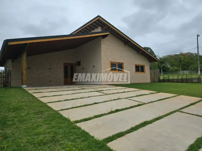 Casa em Condomínios em Araçoiaba da Serra