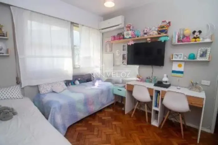 Apartamento - Padrão / Residencial / Leblon