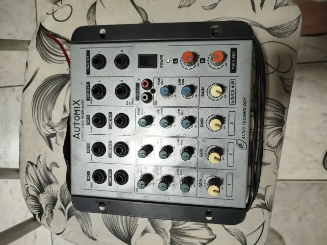 Mesa de som 12 v toda ok