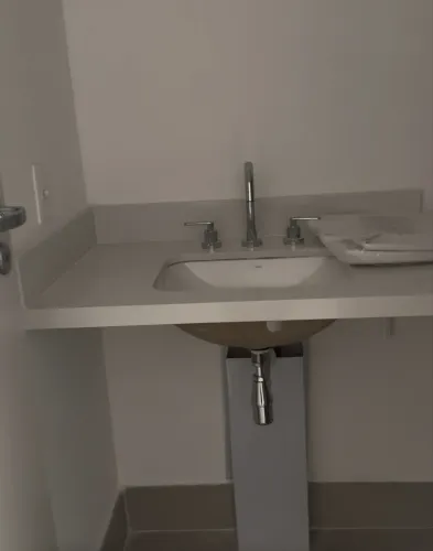 Pia de banheiro em silestone completa com torneira e Cuba