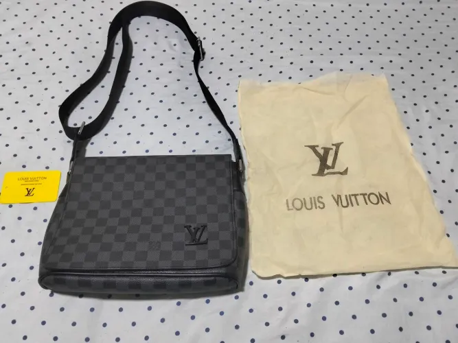 Bolsa Louis Vuitton district pm