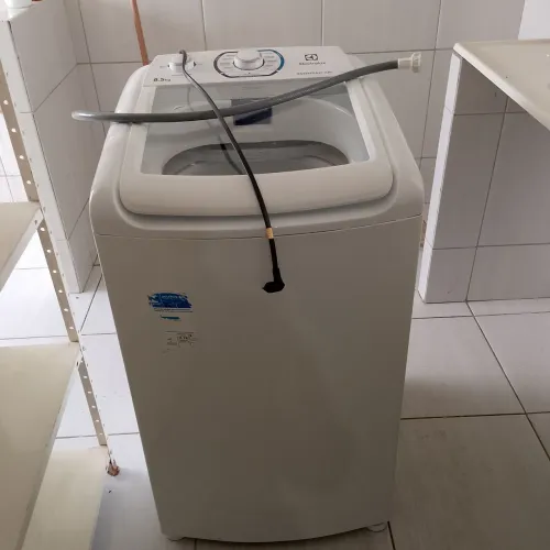 Geladeira e máquina de lavar