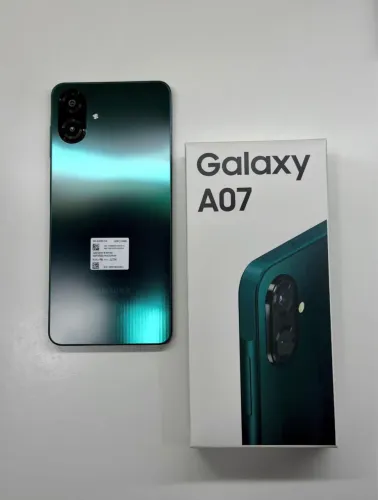SAMSUNG GALAXY A07 4G 256 GIGAS COM 8GB RAM PRETO E VERDE
