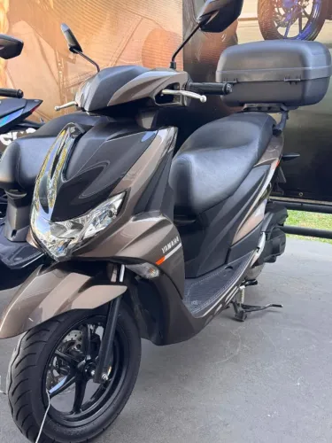 Yamaha FLUO 125 2024/2025 Seminova