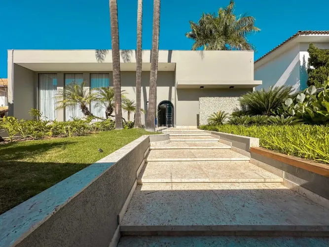 Belíssima Casa á Venda no Bandeirantes R$7.600.000,00 e Locação por R$45.000,00