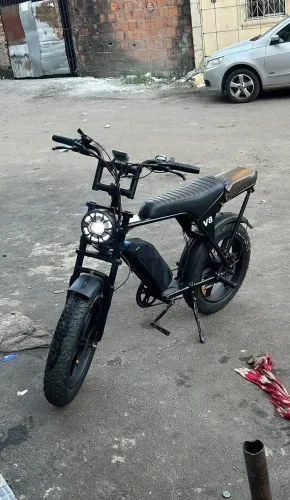 Bike elétrica v8 FAT toda boa