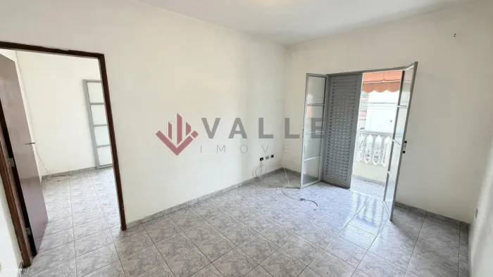 Casa para Locação em São José dos Campos, Jardim Oriente, 2 dormitórios, 1 banheiro, 2 vag