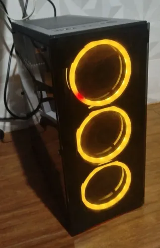 Computador e monitor
