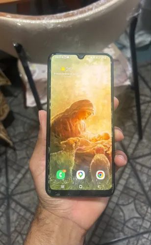 Celular Samsung Galaxy A30 usado