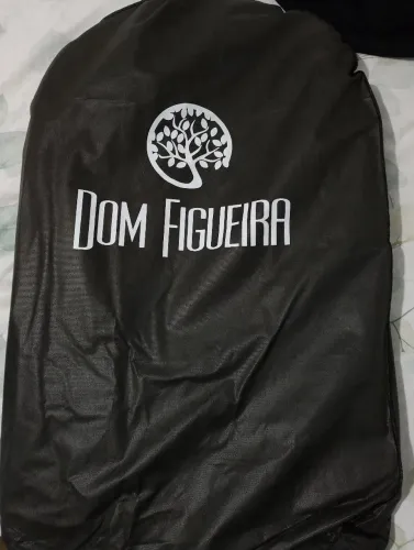 Terno de linho usado apenas 1 vez