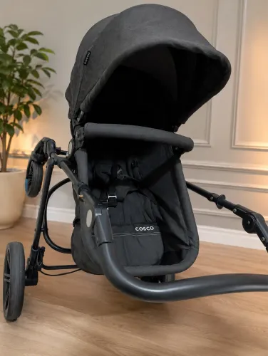 carrinho de bebe cosco 4 rodas Moisés cosco travel usado