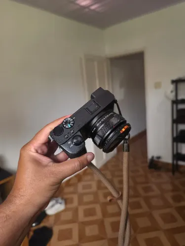 Sony a6600 - Apenas 8mil cliques
