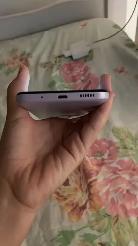 Vendo celular em estado de novo