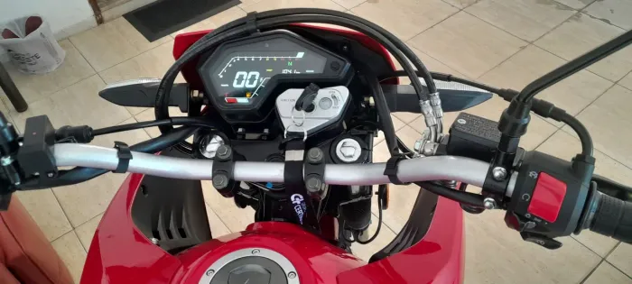 Vendo Moto Shineray SHI 175 EFI SS