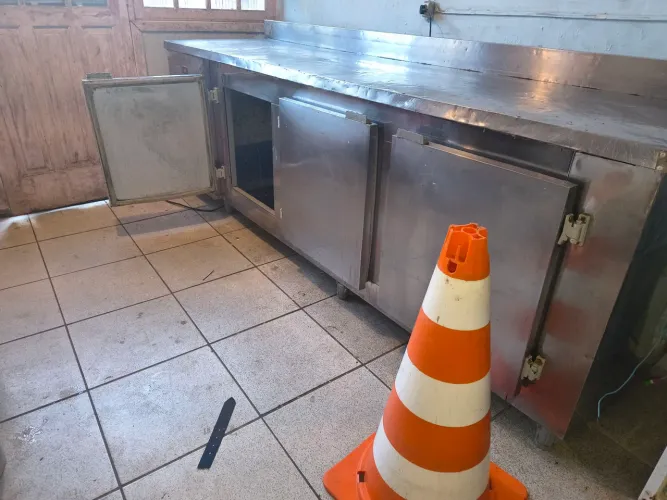 Balcão refrigerado condimentos inox 3  porta dependendo do local entrega grátis hoje 