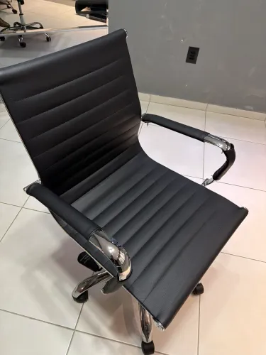 VENDO 4 CADEIRAS PARA ESCRITÓRIO 