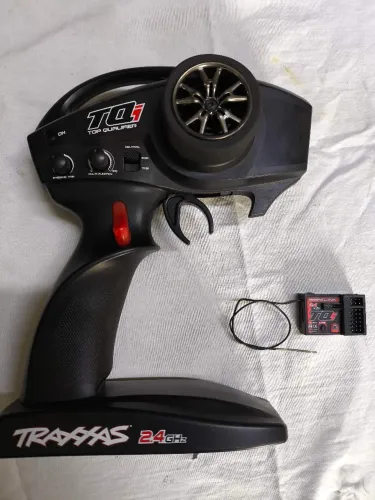 Controle traxxas TQi 3 Canais semi novo modelismo 