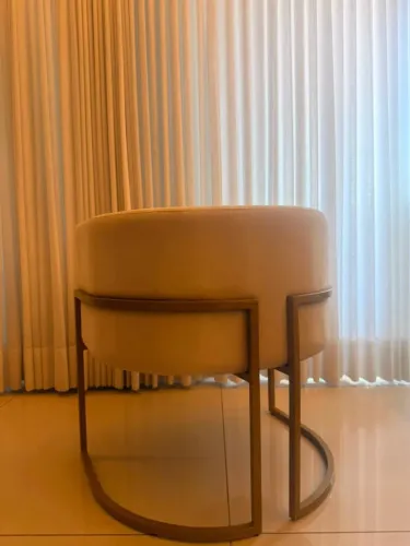 Poltronas Berge com base douradas novinha sem defeito pouco uso.