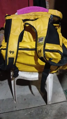 Vendo beg 80 reais motivo ..ganhei outra.zap *20