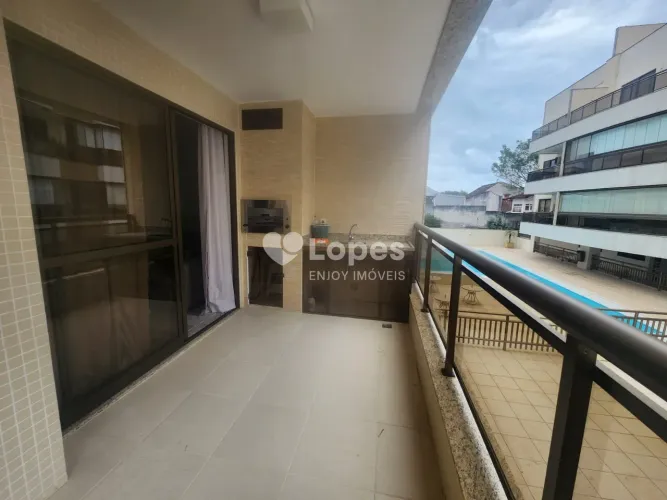 Lopes Enjoy Imóveis Aluga Apartamento com 2 quartos, sendo 1 suíte, e 70m2 no Recreio