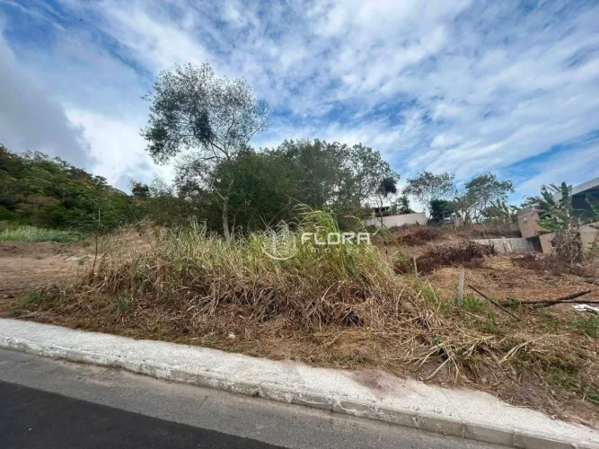 Terreno à venda, 360 m² por R$ 120.000,00 - Retiro - Maricá/RJ