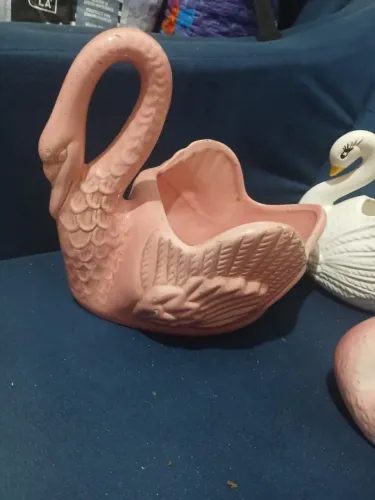 Antiguidades cisne de porcelana  VINTAGE GONDER POTTERY PINK GLOSSY  