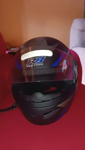 Capacete tamanho 58 
