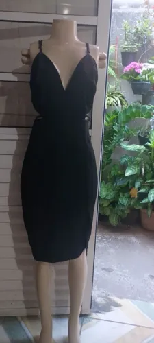 Vestido tubinho preto Bluestell
