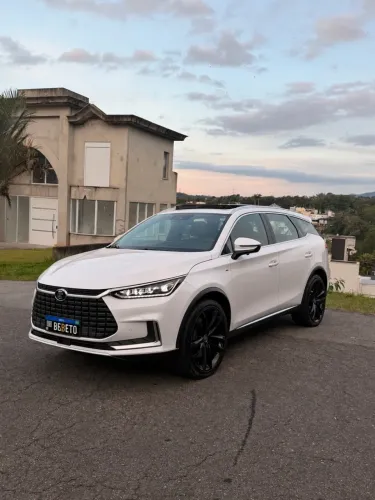 BYD Tan EV 4X4 (elétrico) 2023