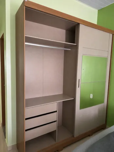 Guarda Roupa