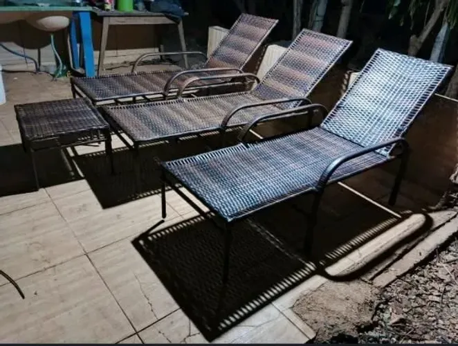 Conjunto de Espreguiçadeiras tem pronto entrega.