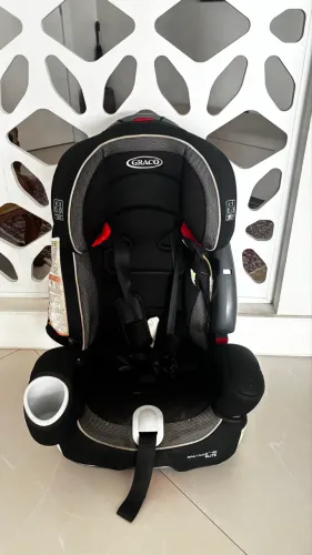 Cadeira de automóvel para transporte de crianças