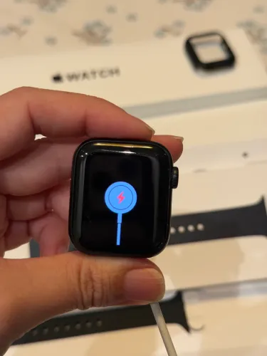 Apple Watch SE 2ª Geração GPS + Cellular (LTE) 40mm - Midnight - 94% de bateria.