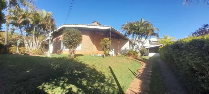 Casa Térrea 3 dormitórios, Exclusiva para Locação em Atibaia Conforto, e Excelente Locali