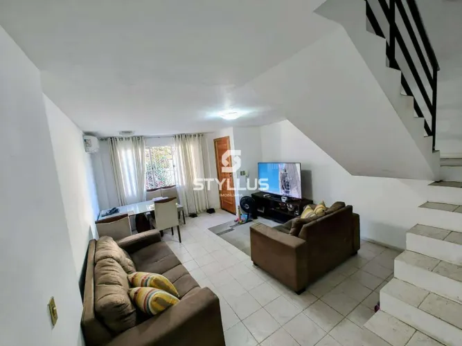 Casa Duplex de Condomínio com 2 Quartos em Cascadura - Sem Condomínio! RO01X